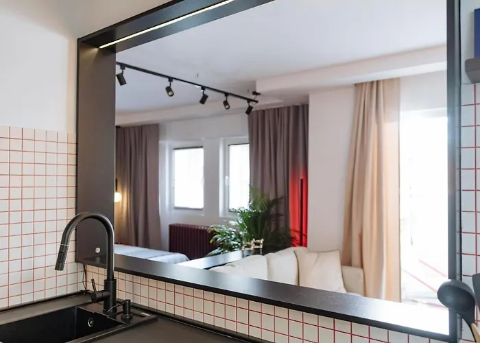 Charming - Location Near Old Town Bukarest