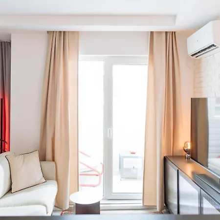 Charming - Location Near Old Town Appartement Bucarest