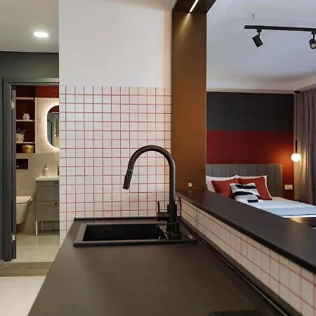 Charming - Location Near Old Town Bucarest