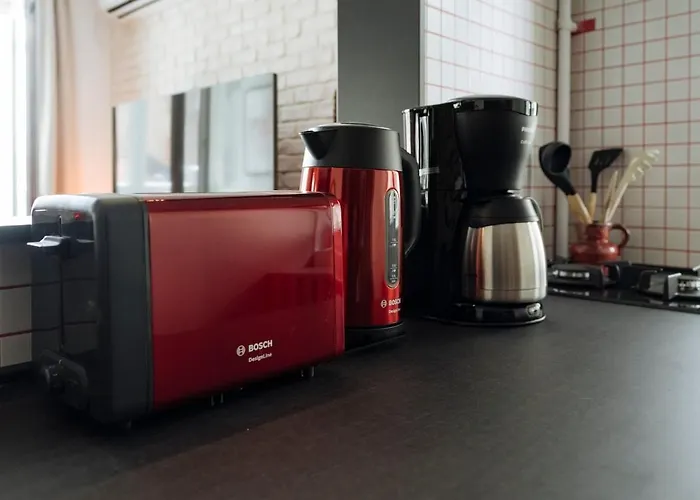 Charming - Location Near Old Town Бухарест