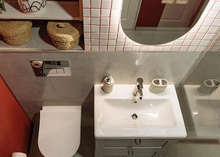 Charming - Location Near Old Town Apartament *