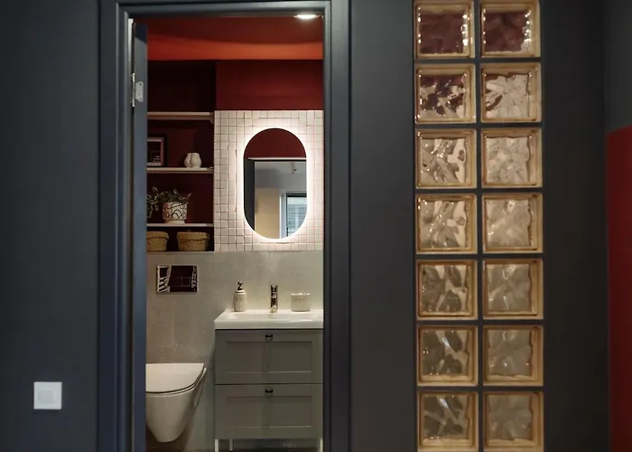 Charming - Location Near Old Town Apartament