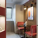 Charming - Location Near Old Town ブカレスト